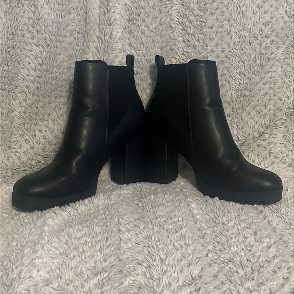 London Rag Bolt Chelsea Boots - Picture 5 of 5